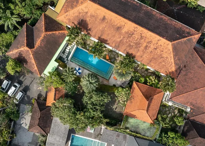 Tapa Tepi Kali Hotel Canggu