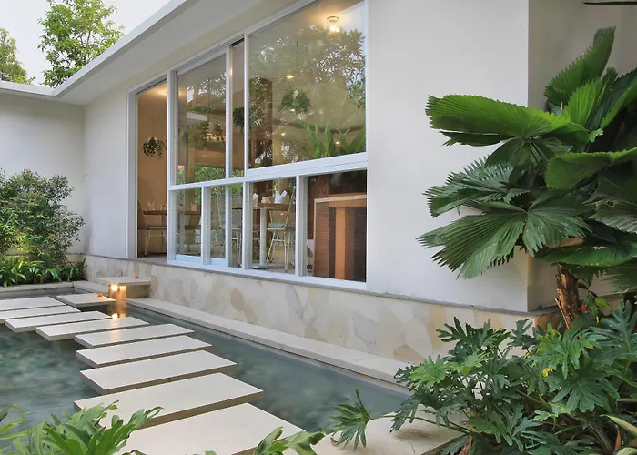 Tapa Tepi Kali Hotel Canggu