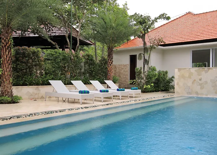 Tapa Tepi Kali Hotel 3*