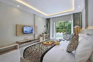 Tapa Tepi Kali Canggu